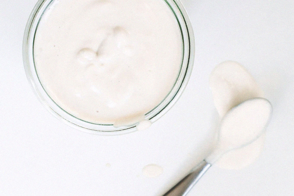 Just 3 simple ingredients to make a cashew cream you can't pass up.﻿
