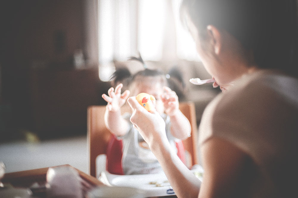 Let's better understand how external pressures around food impacts our children, and what we can do to raise an intuitive eater.